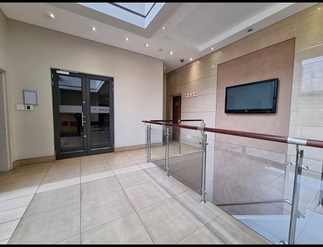 911M² OFFICE TO LET IN TYGERFALLS
